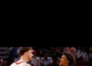 开云体育官方网站-梅利利亚球迷高唱助威歌，期待球队胜利的简单介绍