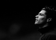 开云体育直播-赛道上的双星闪耀，迈凯伦完胜红牛，阿隆索点燃赛场激情