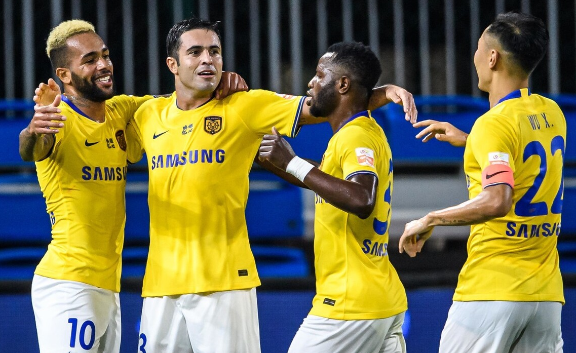 包含戴斯塔森全力备战，誓取关键胜利的词条