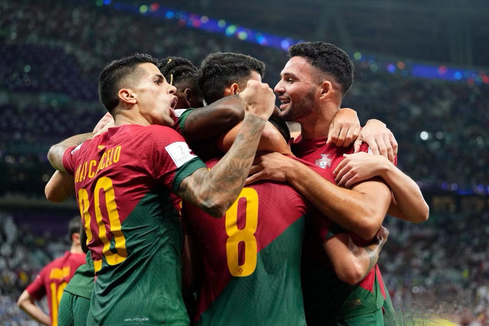 精彩的比赛花絮，欧国联粉丝狂热追捧的简单介绍