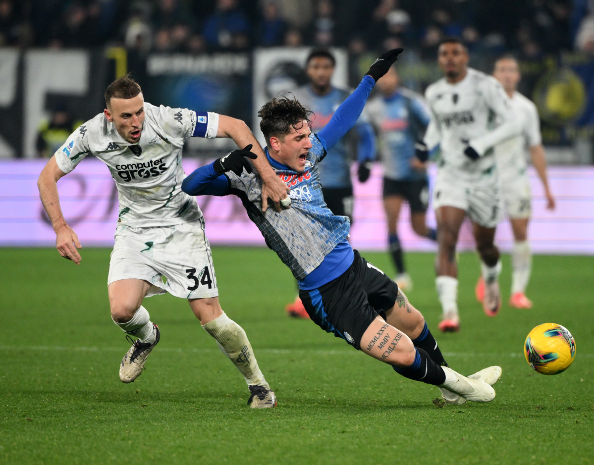 包含罗马主场大胜桑普多利亚，豪取三分的词条