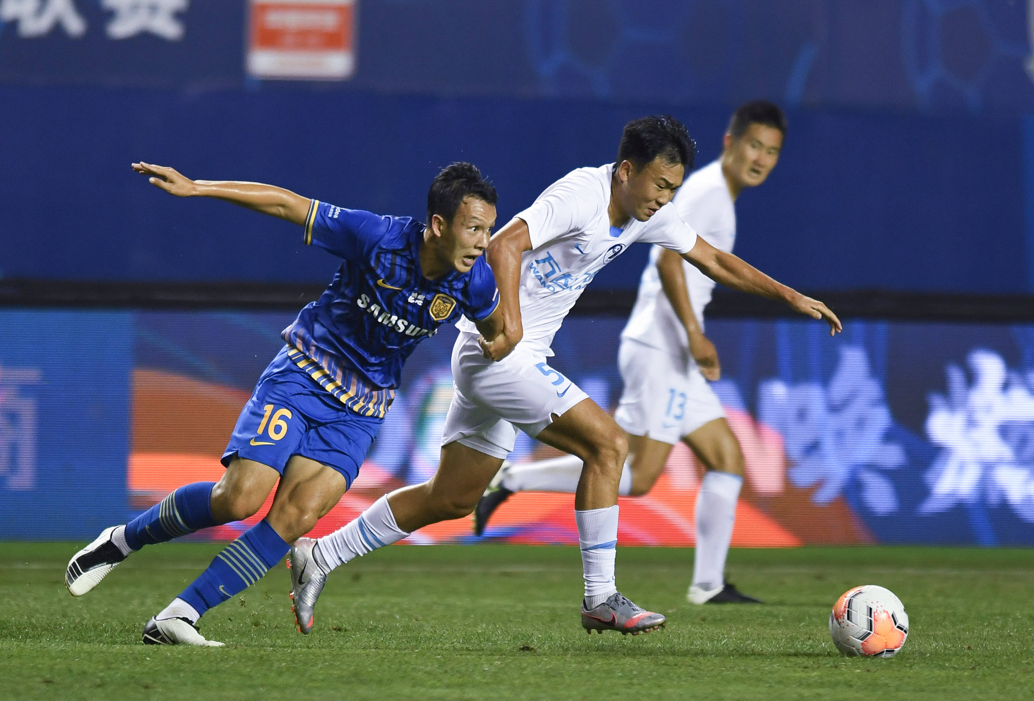 苏宁球员备战,决心全力以赴争夺胜利的简单介绍 苏宁球员备战,决心全力以赴争夺胜利的简单介绍