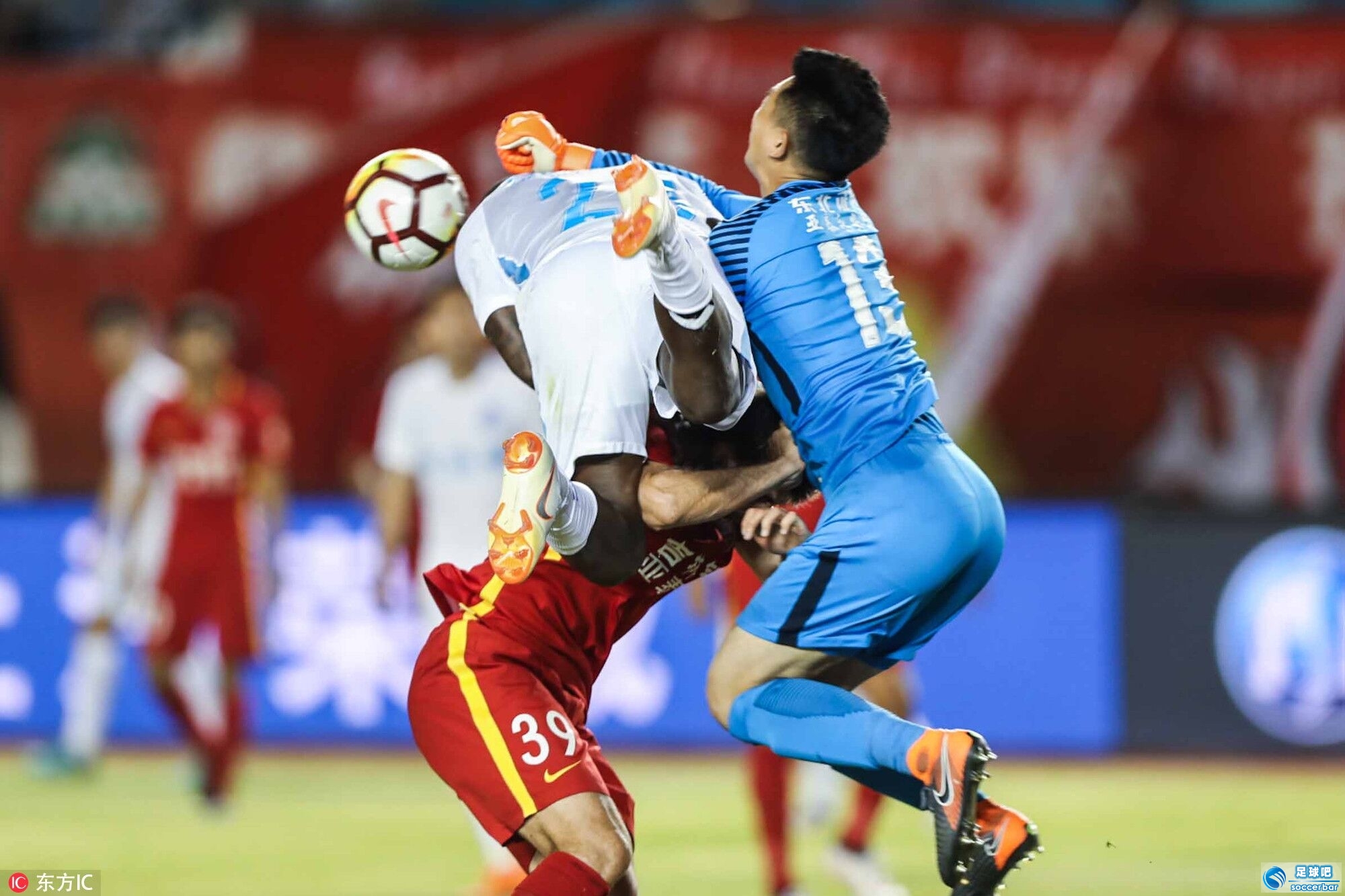 恒大客场击败泰达,遭遇连败 恒大客场击败泰达,遭遇连败