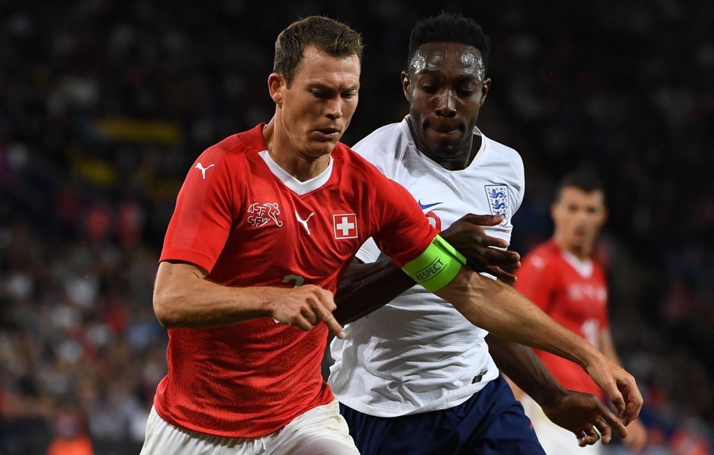 包含英格兰横扫瑞士,卡瓦哈尔关键制胜的词条 包含英格兰横扫瑞士,卡瓦哈尔关键制胜的词条