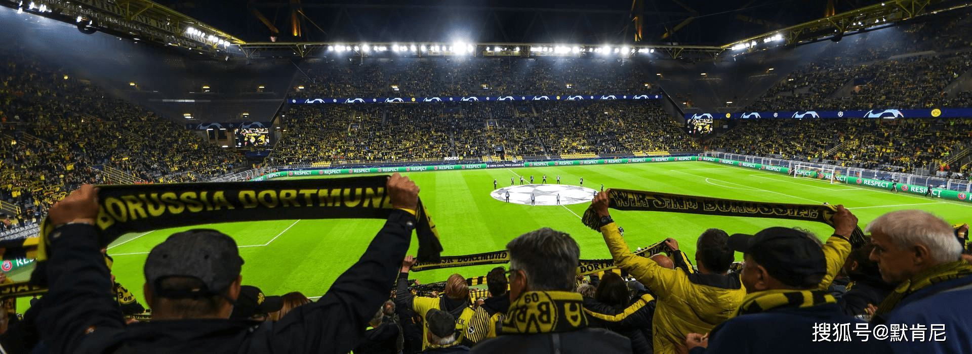 多特蒙得甘斯主场四比零痛胜勒沃库森的简单介绍