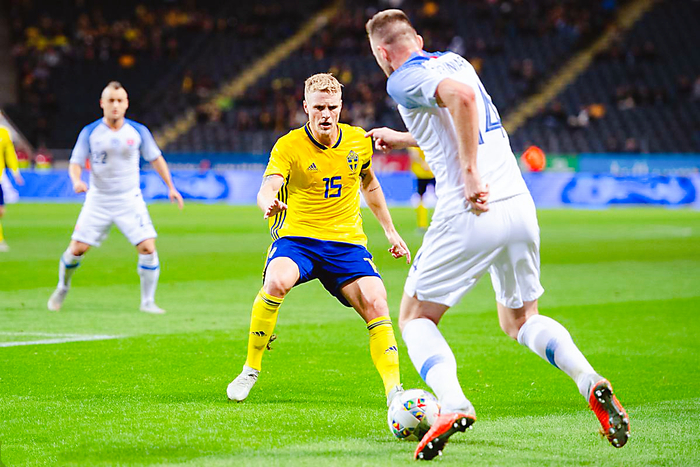 俄罗斯队在欧预赛中强势崛起 俄罗斯队在欧预赛中强势崛起