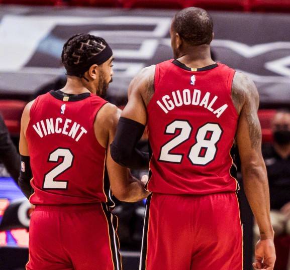 加拿大男篮完胜热火B队,福克斯三分雨点燃全场的简单介绍 加拿大男篮完胜热火B队,福克斯三分雨点燃全场的简单介绍