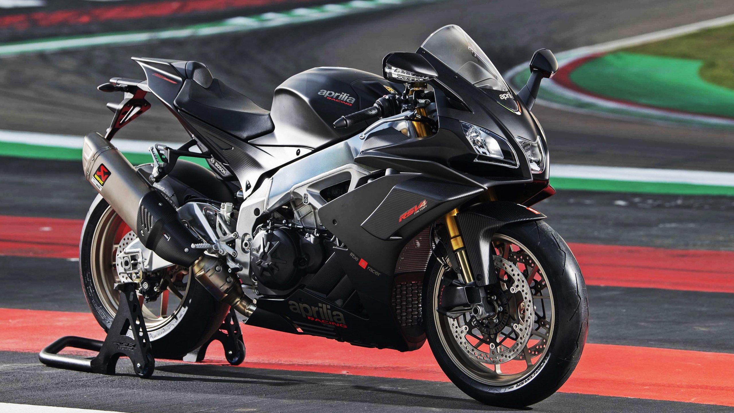 楚阿梅尼持续制造杀伤,玻利维亚险胜牙买加背后的战术博弈