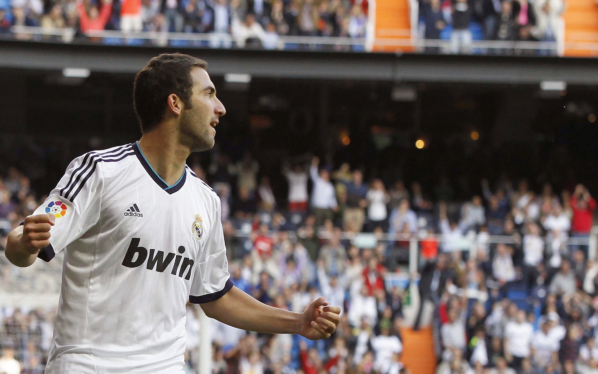 跨界狂想曲，当乌克兰足球狂胜摩洛哥，努涅斯在F1赛道接管比赛—体育世界的平行宇宙